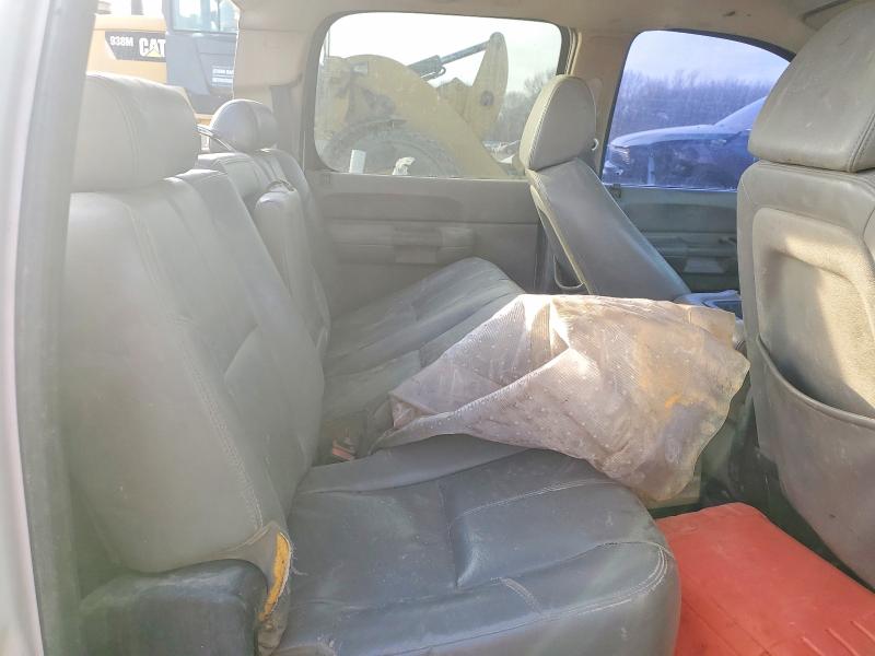 Photo 10 from auction – 2007 GMC SIERRA C25 with VIN 1GTHC23K07F545142