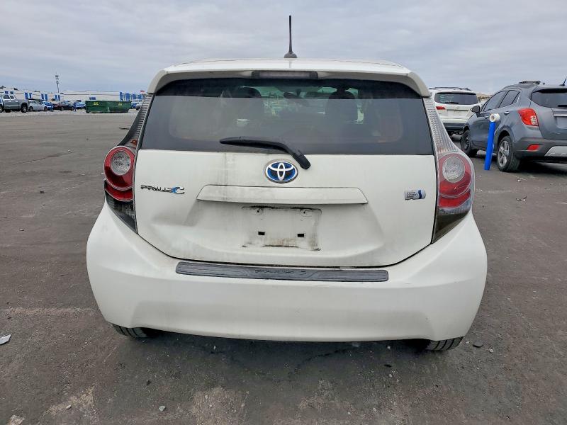 Photo 6 from auction – 2012 TOYOTA PRIUS C with VIN JTDKDTB33C1018285