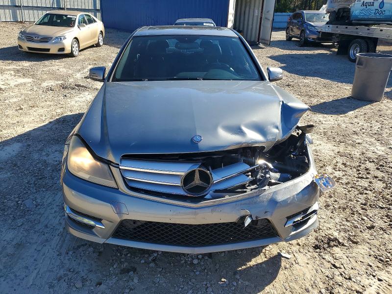 Photo 5 from auction – 2012 MERCEDES-BENZ C with VIN WDDGF8BB6CR231484