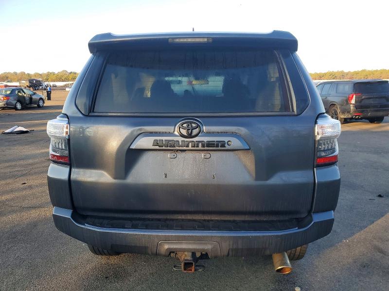 Photo 6 from auction – 2017 TOYOTA 4RUNNER with VIN JTEBU5JR7H5439262