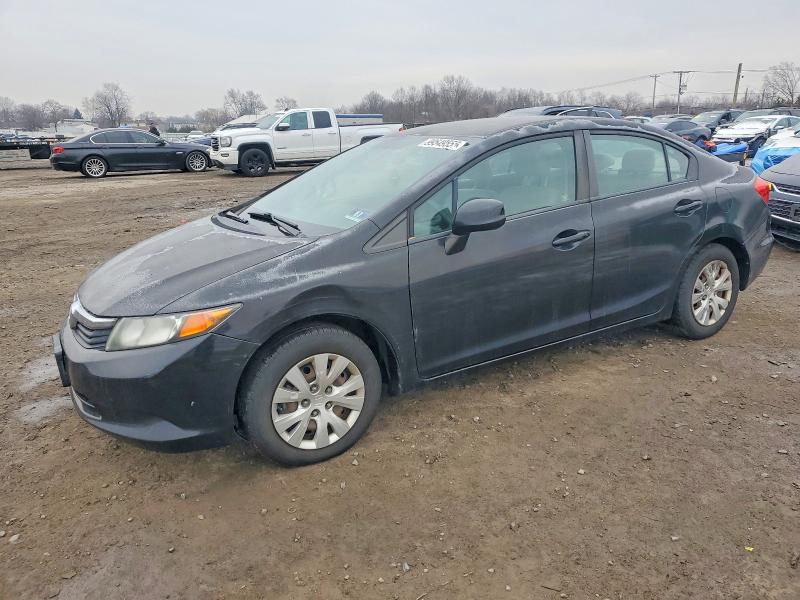 HONDA CIVIC LX 2012 с VIN 2HGFB2F5XCH518038 - Фото с аукциона