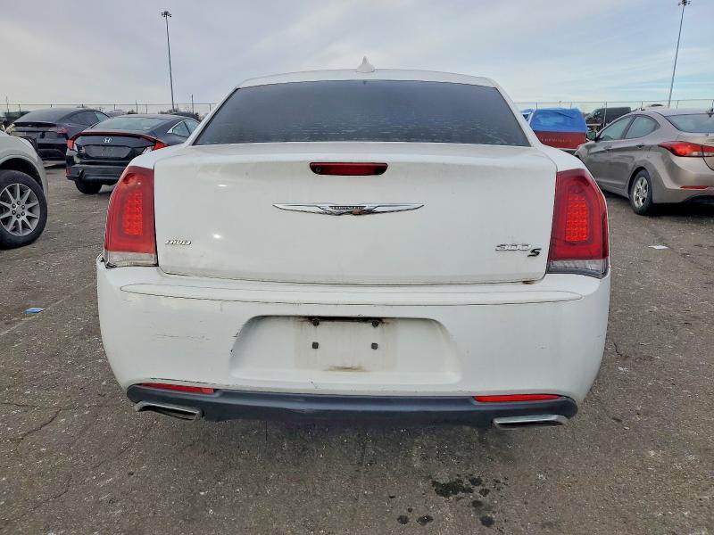 Photo 6 from auction – 2015 CHRYSLER 300 S with VIN 2C3CCAGG8FH923123
