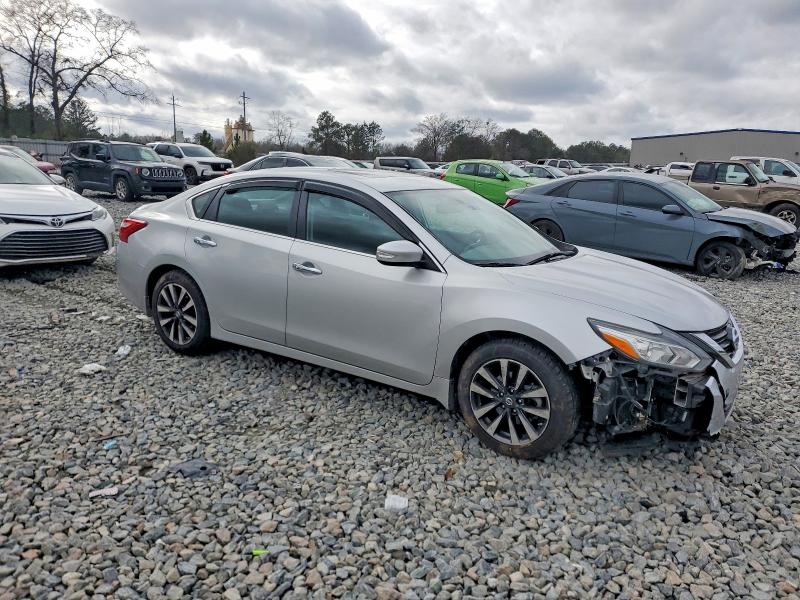 Photo 4 from auction – 2017 NISSAN ALTIMA 2.5 with VIN 1N4AL3AP2HC476498