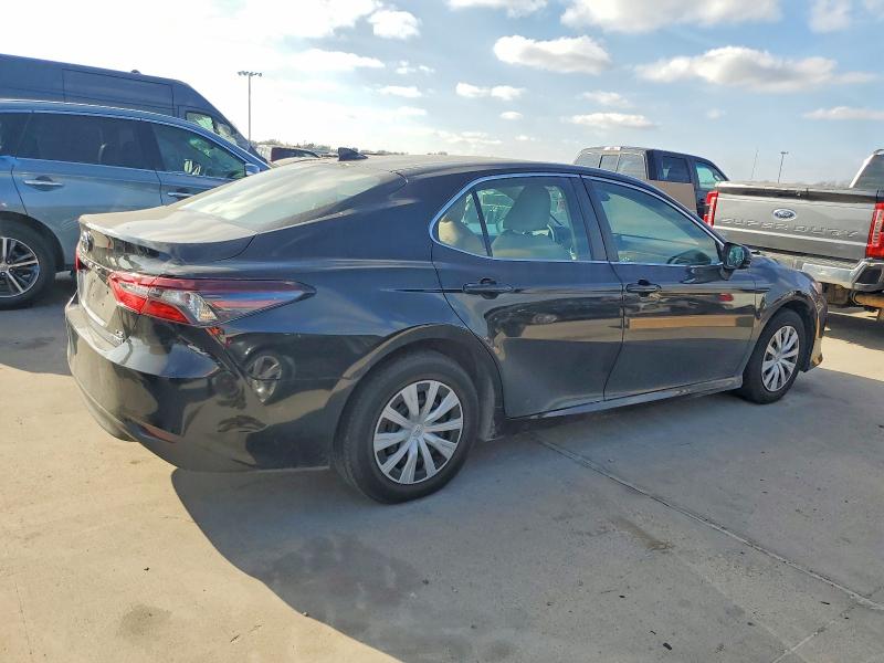 Photo 3 from auction – 2022 TOYOTA CAMRY LE with VIN 4T1C31AK7NU580367