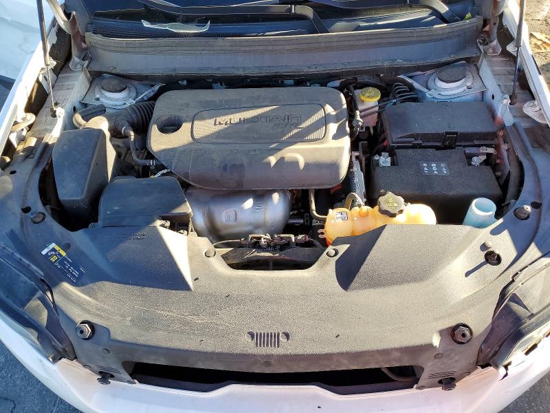 Photo 12 from auction – 2020 JEEP CHEROKEE L with VIN 1C4PJLCBXLD605893