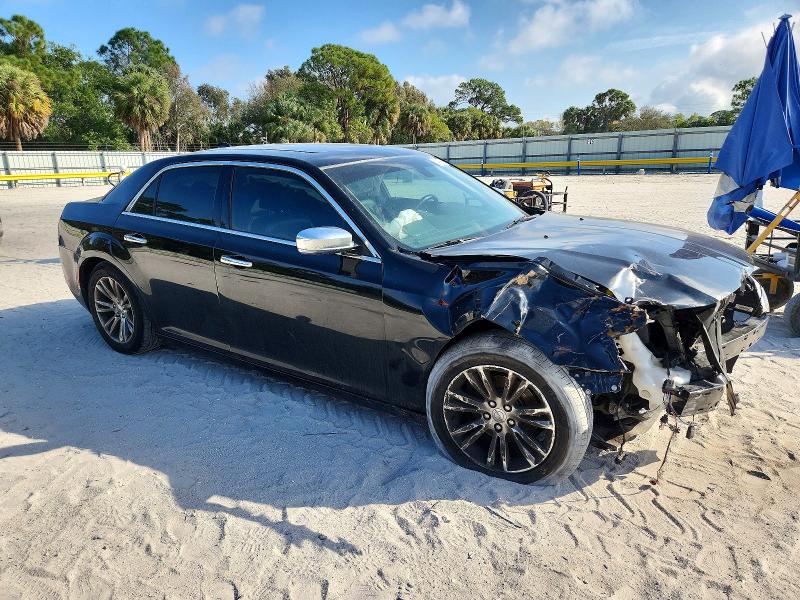 Photo 4 from auction – 2016 CHRYSLER 300C with VIN 2C3CCAEGXGH190190
