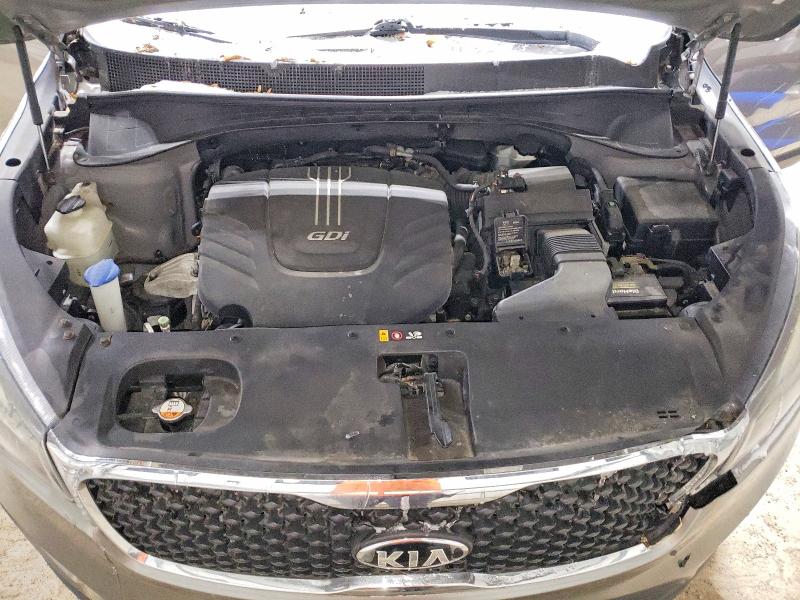 Photo 12 from auction – 2016 KIA SORENTO LX with VIN 5XYPGDA57GG105943