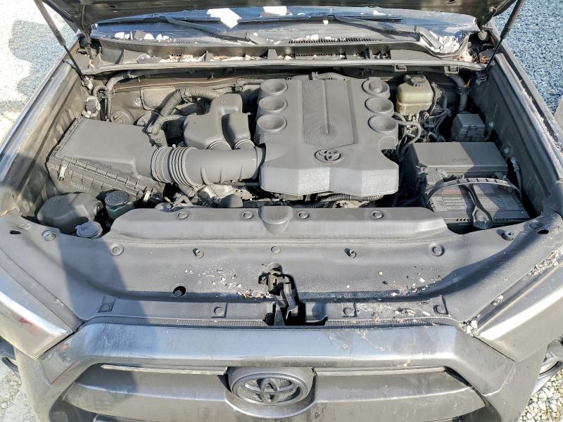 Photo 12 from auction – 2021 TOYOTA 4RUNNER with VIN JTEHU5JR8M5956039