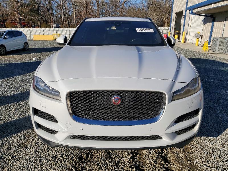Photo 5 from auction – 2017 JAGUAR F-PACE PRE with VIN SADCK2BN2HA498353