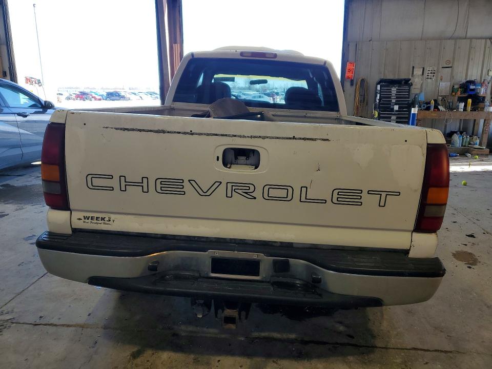 Photo 6 from auction – 2000 CHEVROLET SILVERADO with VIN 2GCEC19T1Y1184087