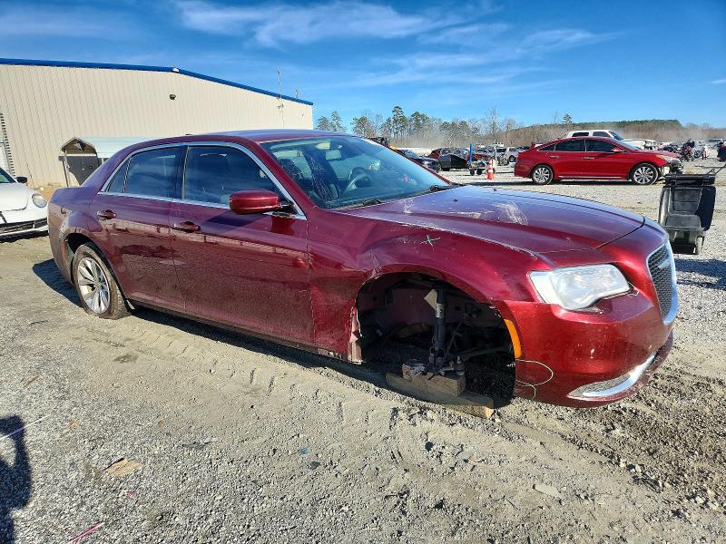 Photo 4 from auction – 2018 CHRYSLER 300 TOURIN with VIN 2C3CCAAG9JH315404