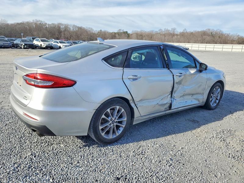 Photo 3 from auction – 2019 FORD FUSION with VIN 3FA6P0HD9KR245918