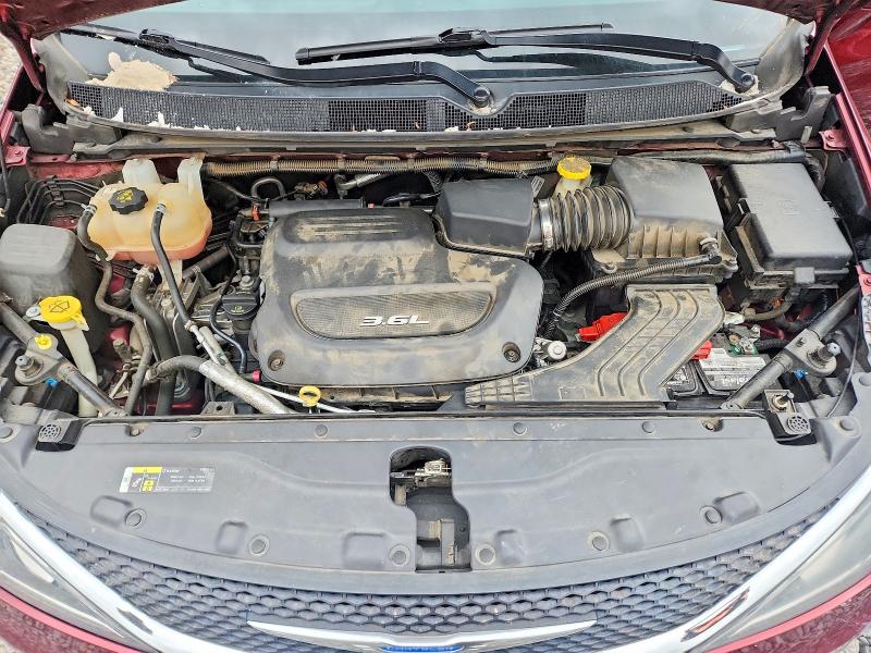 Photo 12 from auction – 2018 CHRYSLER PACIFICA with VIN 2C4RC1BG5JR217582