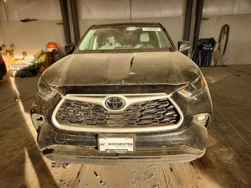 Photo 5 from auction – 2022 TOYOTA HIGHLANDER with VIN 5TDBZRBH7NS215191