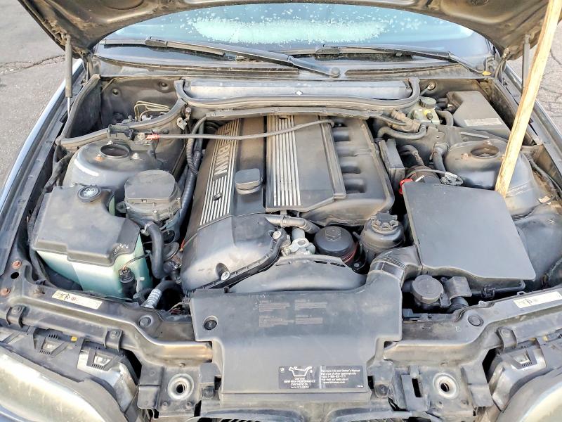 Photo 11 from auction – 2003 BMW 325 XI with VIN WBAEU33493PM54069