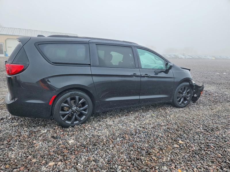 Photo 3 from auction – 2020 CHRYSLER PACIFICA with VIN 2C4RC1BG9LR121019