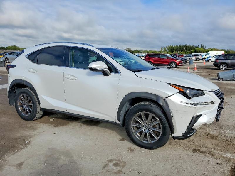 Photo 4 from auction – 2018 LEXUS NX 300 BAS with VIN JTJYARBZ3J2103934