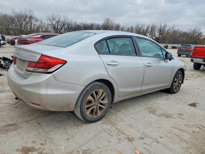Foto 3 de la subasta – 2014 HONDA CIVIC EX con VIN 19XFB2F84EE083413