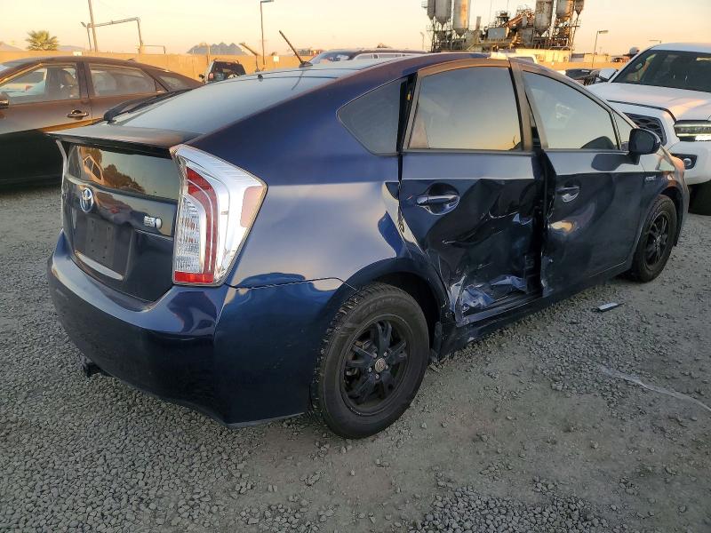 Photo 3 from auction – 2015 TOYOTA PRIUS with VIN JTDKN3DUXF0468268