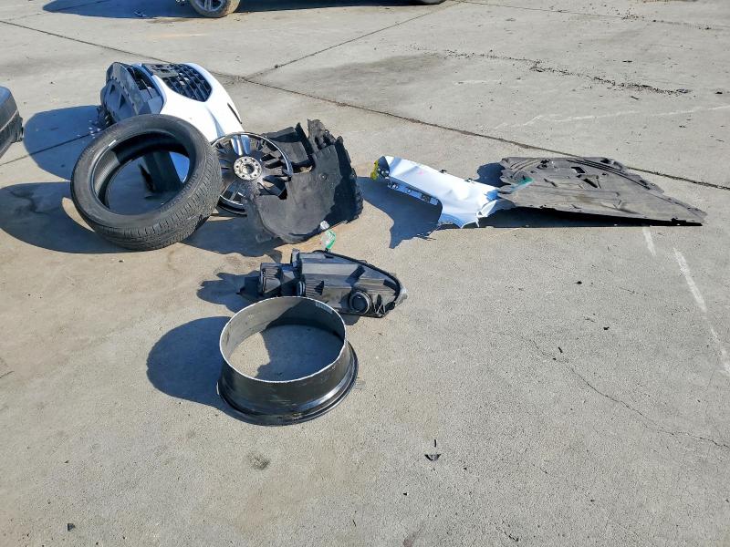 Photo 13 from auction – 2021 FORD ESCAPE SE with VIN 1FMCU0BZXMUA14883