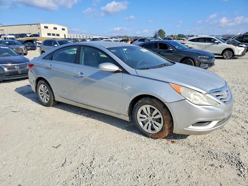 Photo 4 from auction – 2011 HYUNDAI SONATA GLS with VIN 5NPEB4AC0BH257181