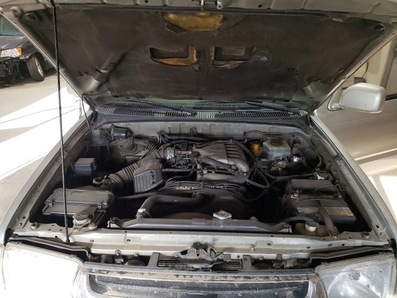 Photo 12 from auction – 2001 TOYOTA 4RUNNER SR with VIN JT3HN86R510356183