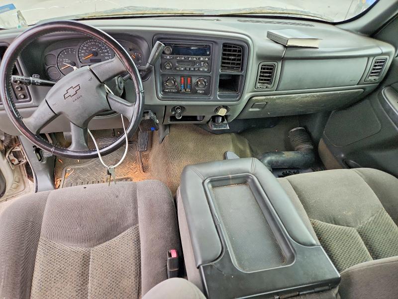 Photo 8 from auction – 2005 CHEVROLET SILVERADO with VIN 1GCEC19X55Z309176