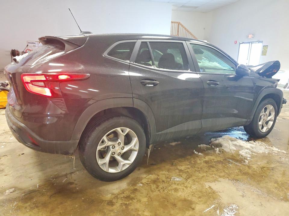 Photo 3 from auction – 2024 CHEVROLET TRAX with VIN KL77LFE20RC137466
