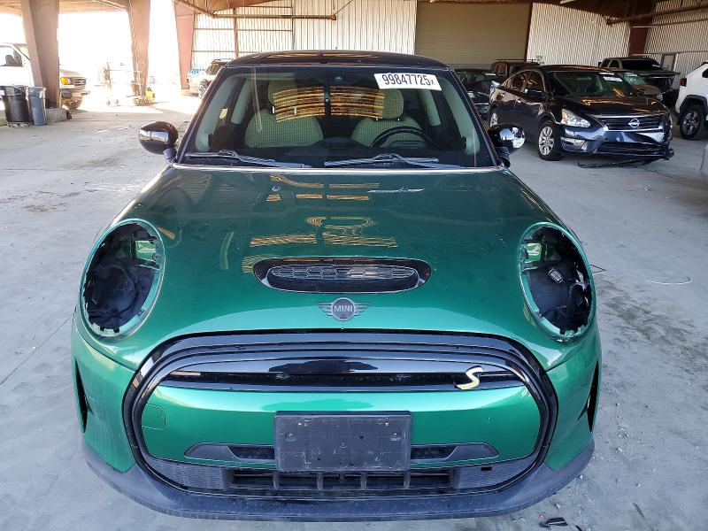Photo 5 from auction – 2022 MINI COOPER SE with VIN WMW13DJ02N2S08097