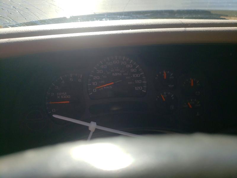 Photo 9 from auction – 2003 CHEVROLET SUBURBAN with VIN 3GNEC16Z93G160409