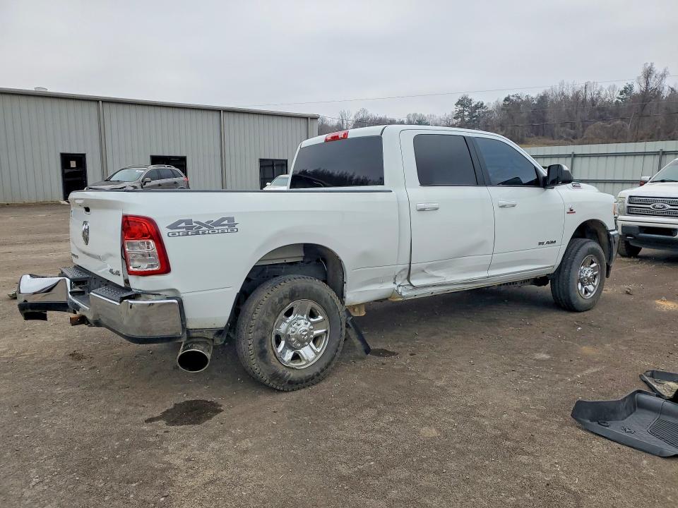 Photo 3 from auction – 2022 RAM 2500 with VIN 3C6UR5DLXNG297474