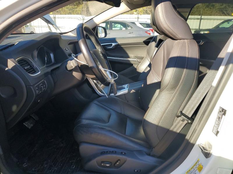 Photo 7 from auction – 2015 VOLVO V60 CROSS with VIN YV4612HK5F1001590
