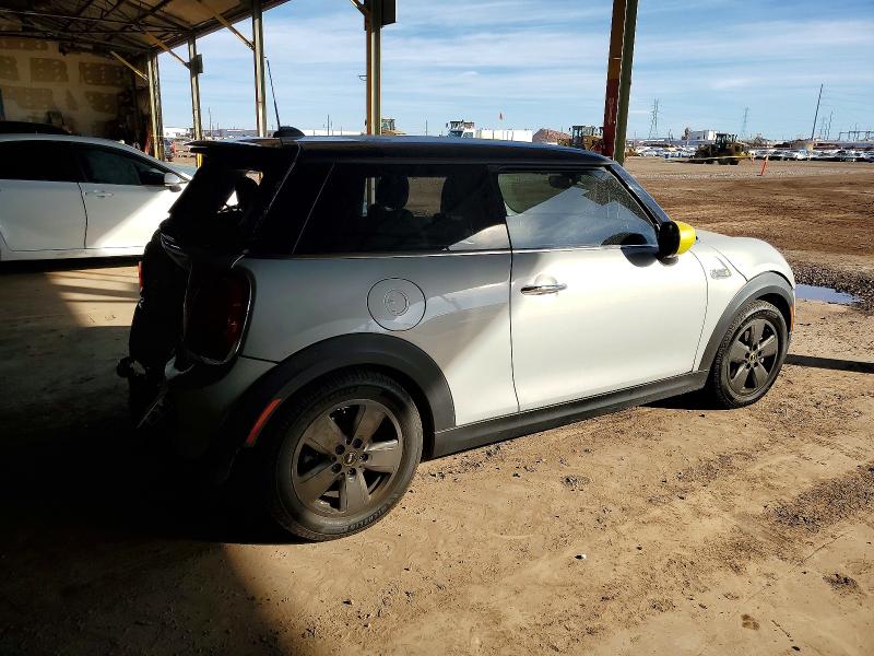 Photo 3 from auction – 2021 MINI COOPER with VIN WMWXP3C02M2N72945