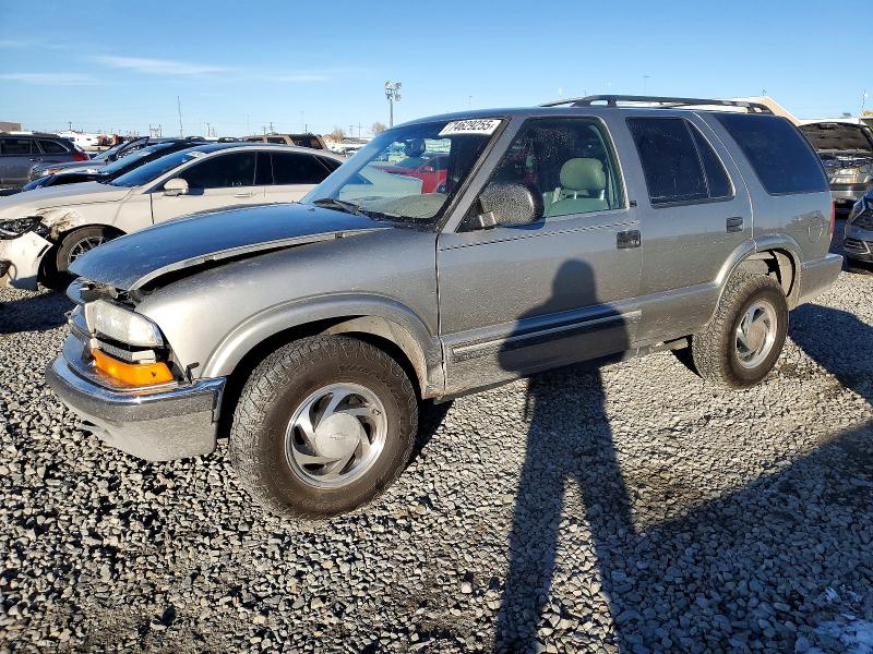 Photo 1 from auction – 2000 CHEVROLET BLAZER with VIN 1GNDT13W8Y2372658