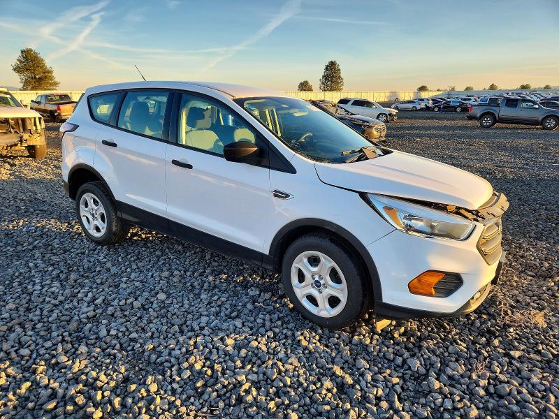 Photo 4 from auction – 2017 FORD ESCAPE S with VIN 1FMCU0F79HUE38389