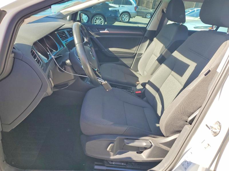 Photo 7 from auction – 2019 VOLKSWAGEN E-GOLF SE with VIN WVWKR7AU4KW909299