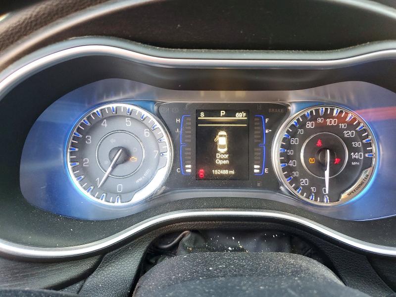 Photo 9 from auction – 2015 CHRYSLER 200 with VIN 1C3CCCAB5FN737782