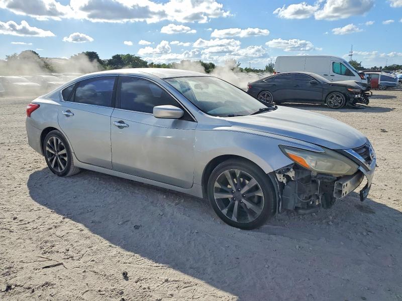 Photo 4 from auction – 2016 NISSAN ALTIMA 2.5 with VIN 1N4AL3AP1GC155972