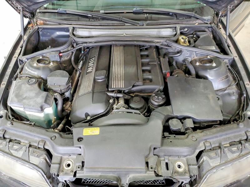 Photo 11 from auction – 2001 BMW 325 I with VIN WBAAV33461FU90977