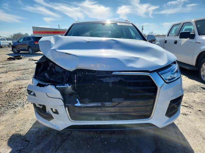 Photo 5 from auction – 2017 AUDI Q3 with VIN WA1HCCFS3HR013847