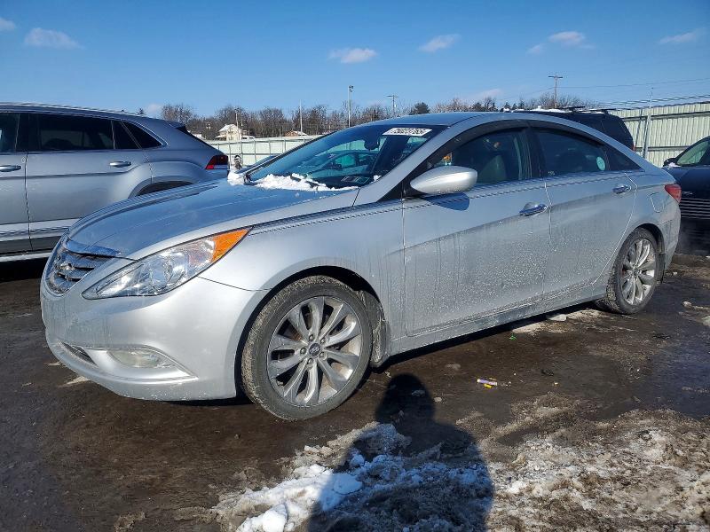 HYUNDAI SONATA SE 2013 with VIN 5NPEC4AC2DH707171 - Photo from auction