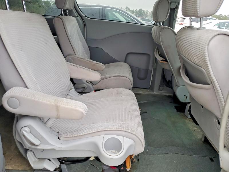 Photo 11 from auction – 2004 NISSAN QUEST S with VIN 5N1BV28UX4N362158