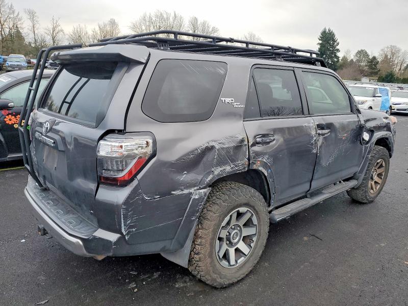 Photo 3 from auction – 2017 TOYOTA 4RUNNER SR with VIN JTEBU5JR2H5408744