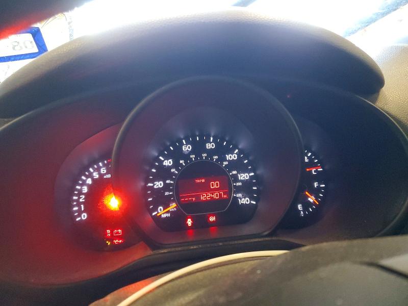 Photo 9 from auction – 2015 KIA SOUL with VIN KNDJN2A29F7176966