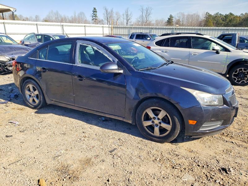 Photo 4 from auction – 2014 CHEVROLET CRUZE with VIN 1G1PC5SB9E7454160