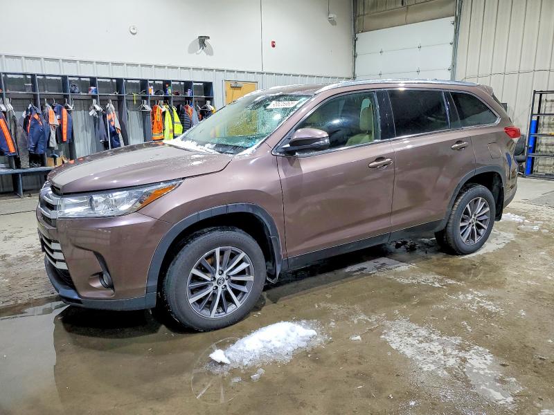 TOYOTA HIGHLANDER 2019 with VIN 5TDJZRFH6KS927659 - Photo from auction