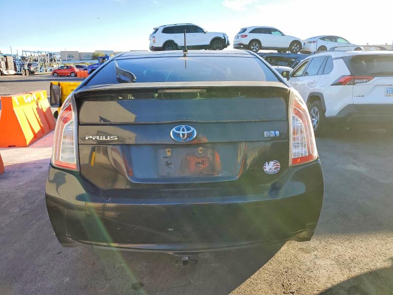 Photo 6 from auction – 2014 TOYOTA PRIUS with VIN JTDKN3DU8E1748084
