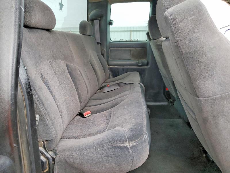 Photo 10 from auction – 2000 CHEVROLET SILVERADO with VIN 1GCEK19V7YE266005