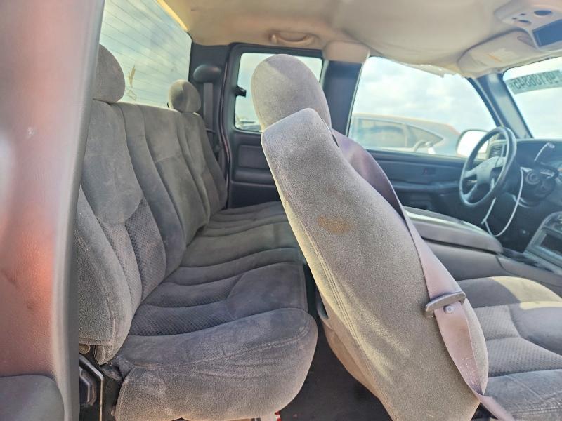 Photo 10 from auction – 2004 CHEVROLET SILVERADO with VIN 2GCEC19T241272821