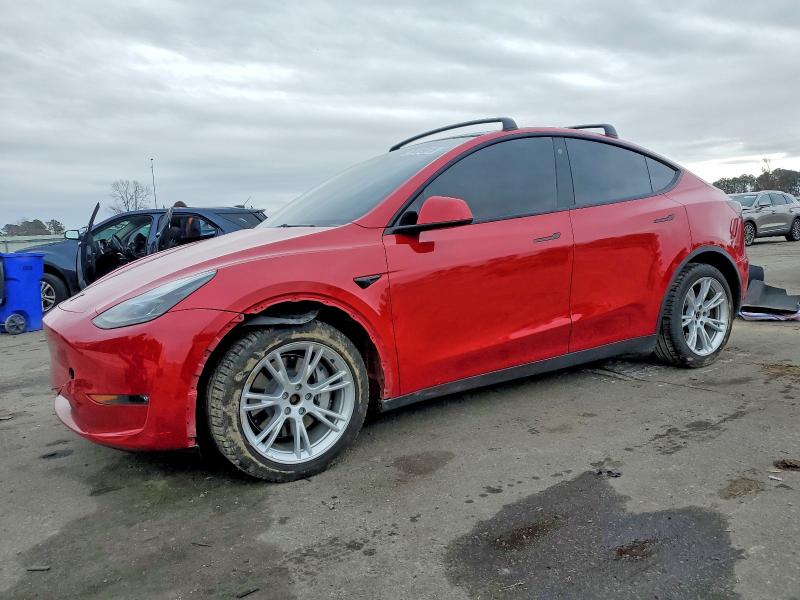 TESLA MODEL Y 2023 with VIN 7SAYGDEE3PF683367 - Photo from auction